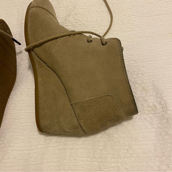 Toms Multicolor Striped Interior Shoes - Picture 4 of 9